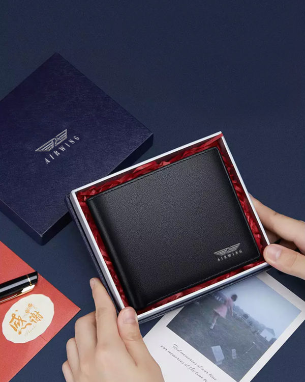 Airwing_PACKAGING_BlackWallet_WhiteLogo_FRONT